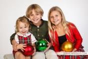 Finishing the Year with a Flash: Where to Take Family Portraits and Make Holiday Cards Finishing the Year with a Flash: Where to Take Family Portraits and Make Holiday Cards