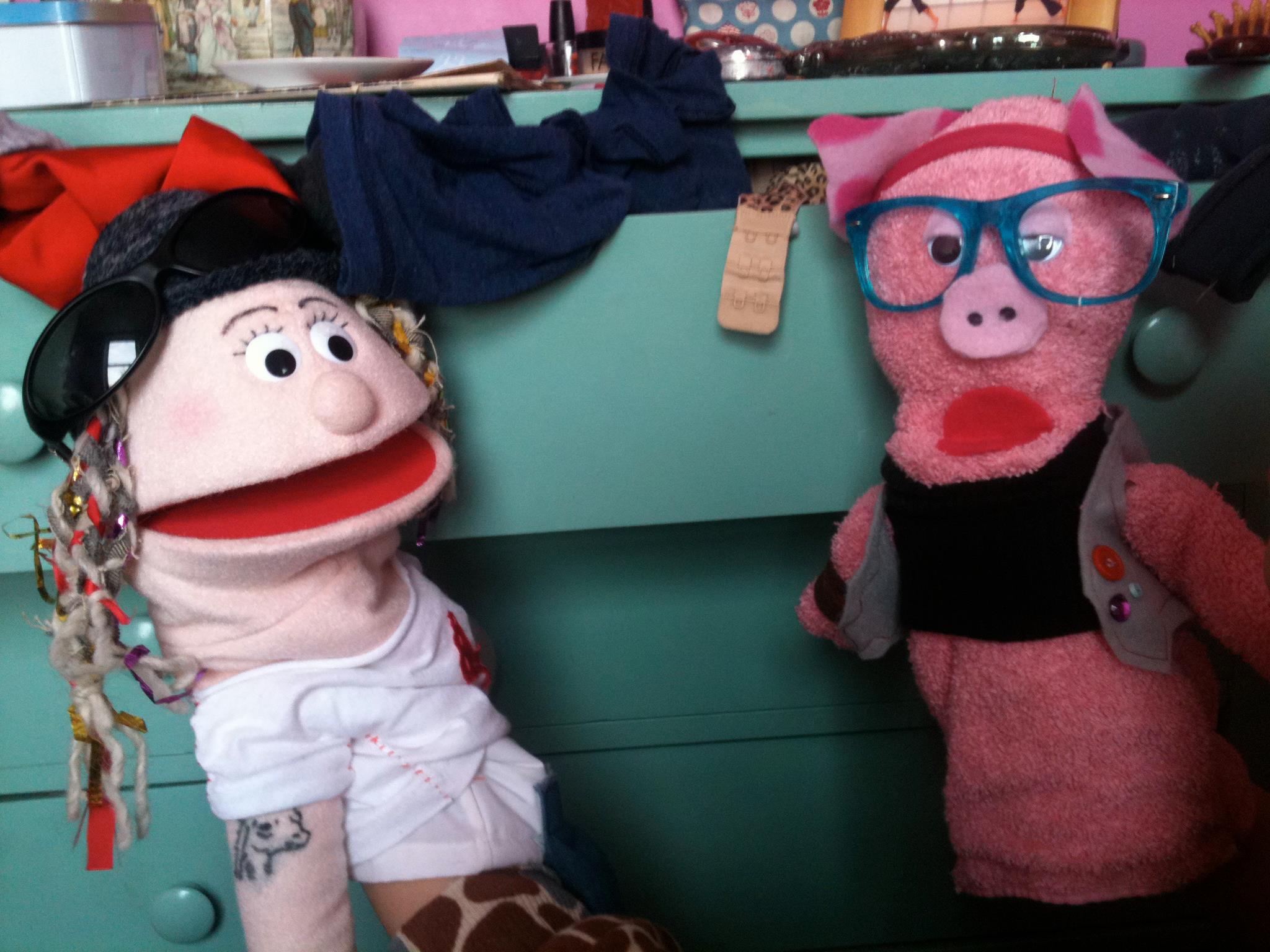 Puppetsburg: Introducing Your Toddler to the Theater Puppetsburg: Introducing Your Toddler to the Theater