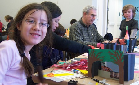 Family Day at the Center: I Love NY: Make a Tunnel Book Family Day at the Center: I Love NY: Make a Tunnel Book